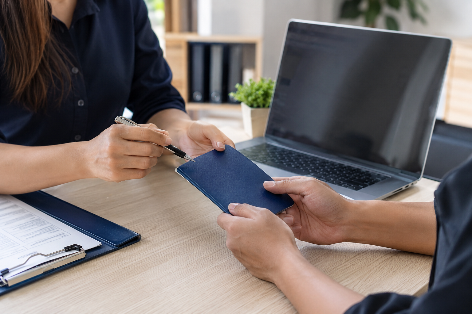 Como Assinar a Carteira de Trabalho do Empregado Doméstico: Guia Completo